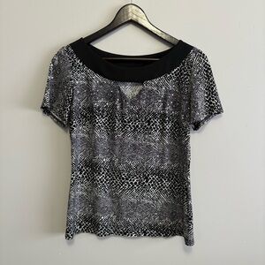 Black and White Patterned Short Sleeve Top